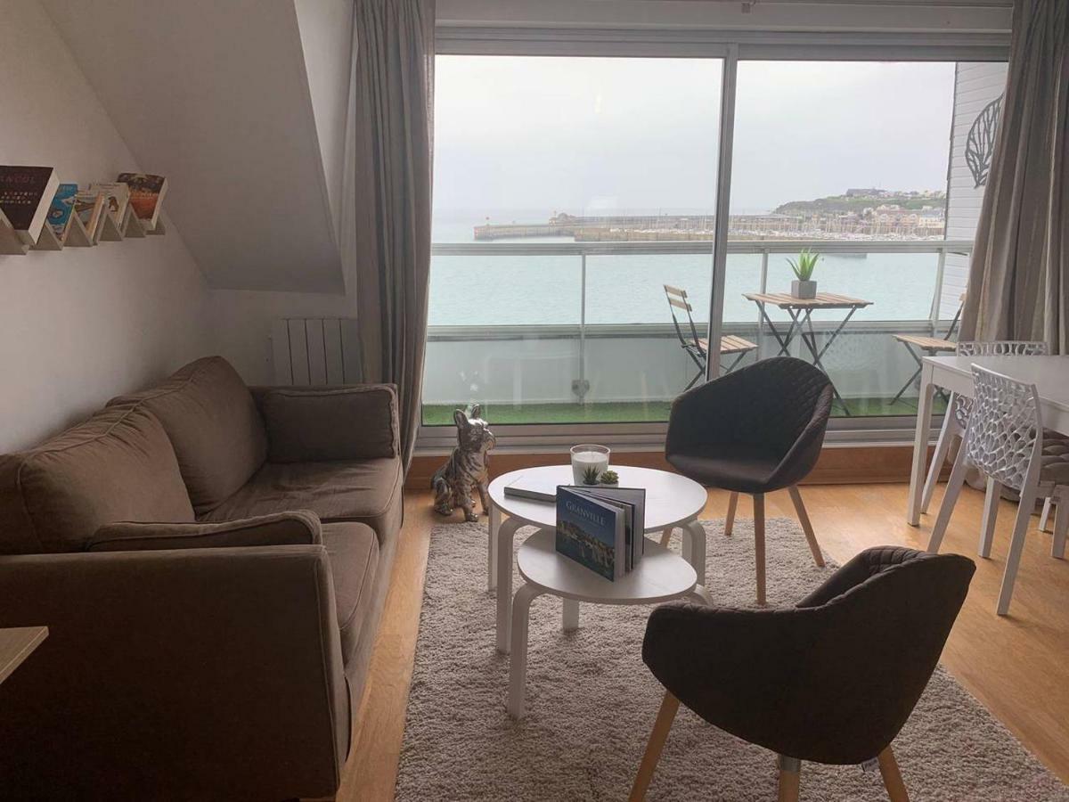Un Balcon Sur La Mer, Acces Direct A La Plage غرانفيل المظهر الخارجي الصورة